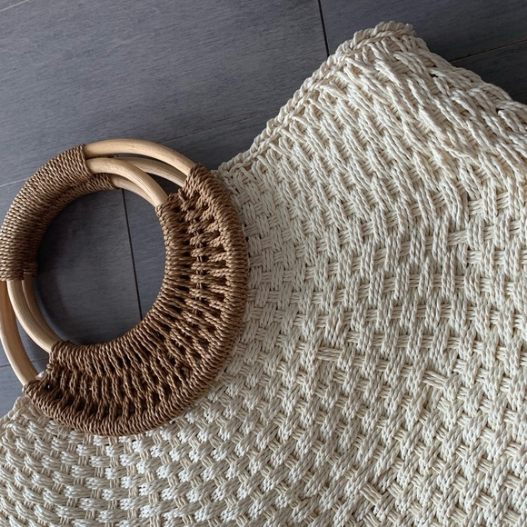 Summer beige straw bag - Picture 4 of 5